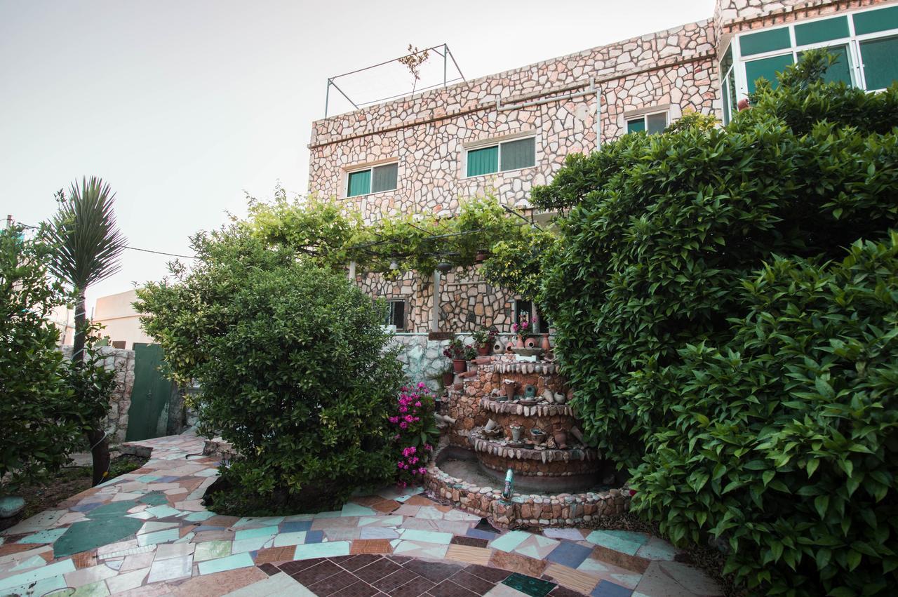 Bed and Breakfast Beit Al Baraka Umm Qays Exterior foto